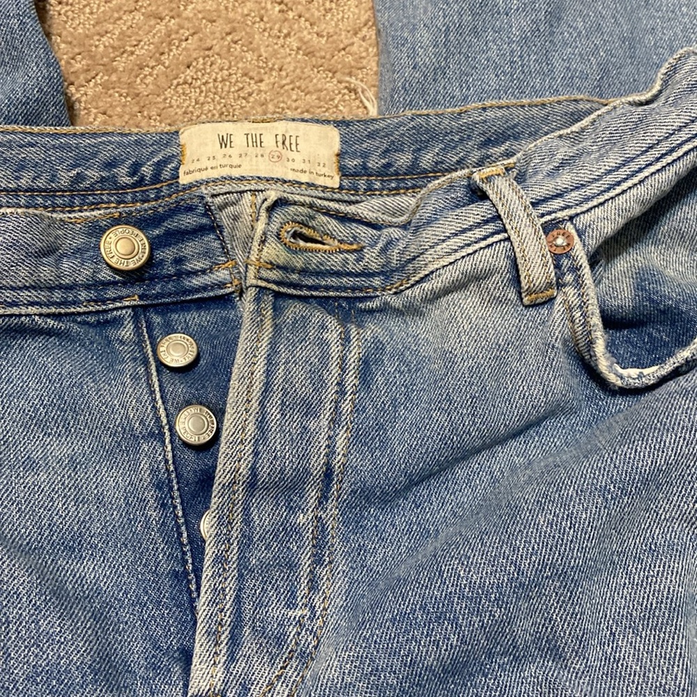 {We The Free | Free People} Distressed Maggie Jeans ~ Size 29 - Picture 6 of 16